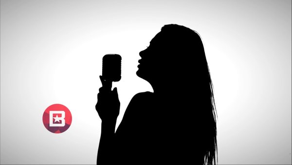 Силуэт поющей девушки