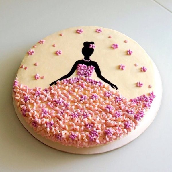 Торт с силуэтом девушки