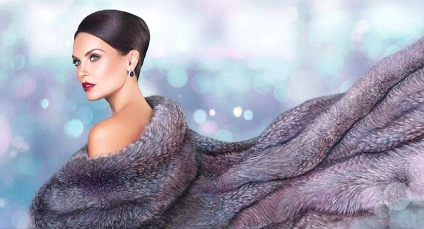 Девушка в шубе реклама