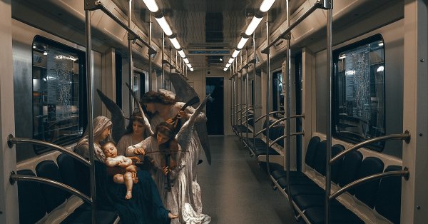 Московская Мадонна в метро