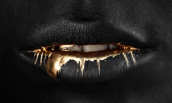 Картина негритянская женщина в золоте