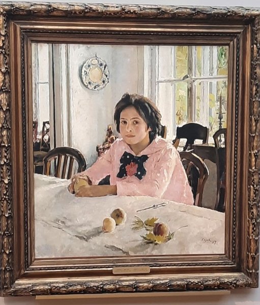 Третьяковская галерея девочка с персиками