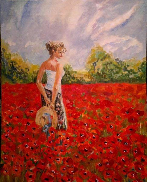 Девочка в поле с маками