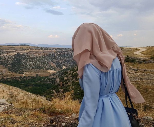 Грустная мусульманка