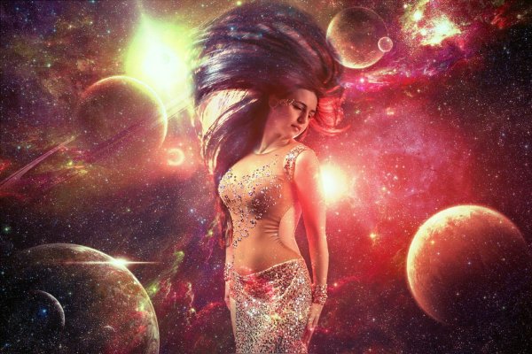 Космическая девушка