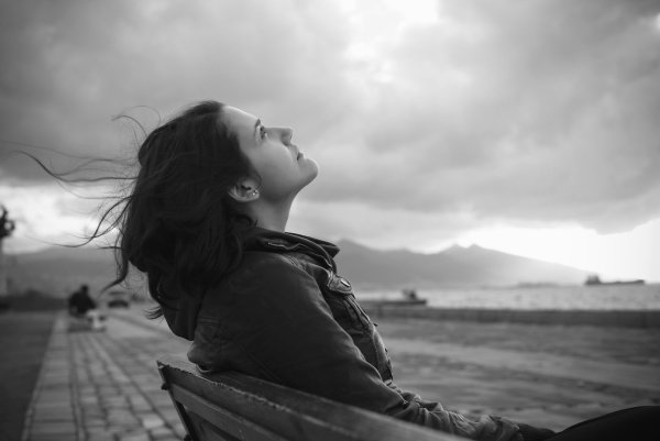 Девушка в печали