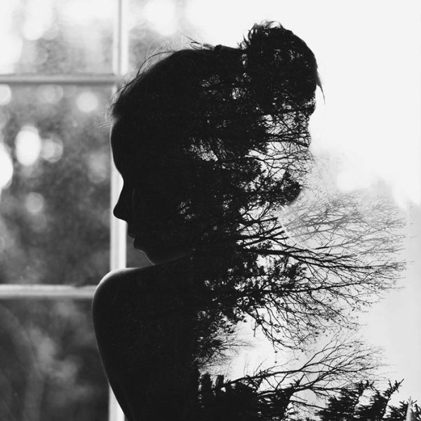 Девушка в печали