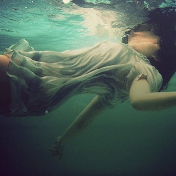 Тело в воде