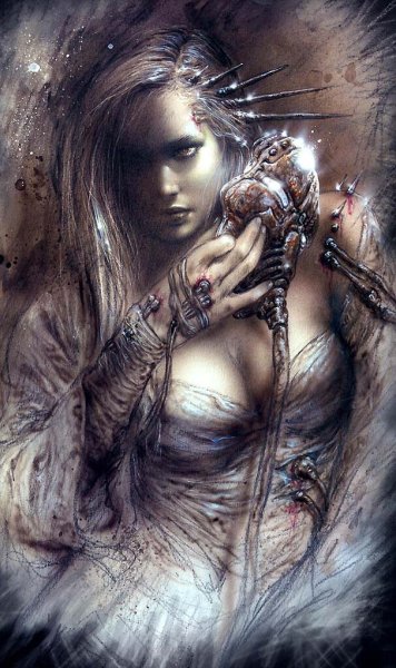 Таинственная женщина страшная