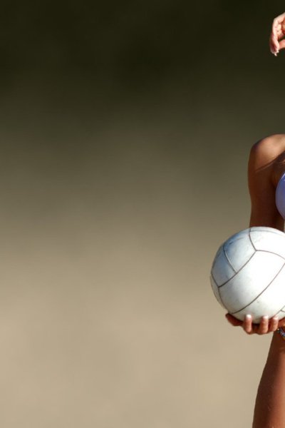 Никки Уилан мяч