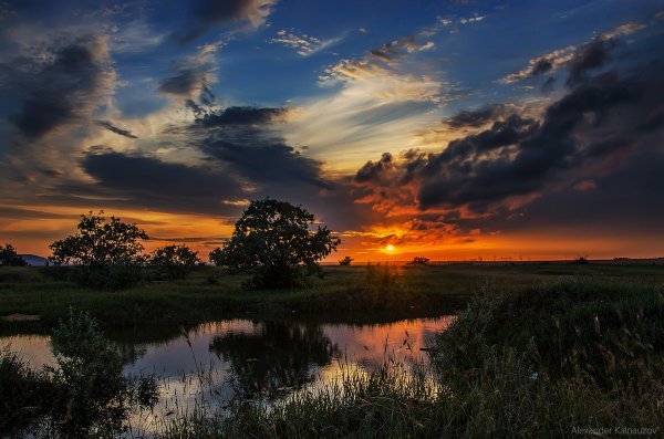 Пейзаж с закатом солнца