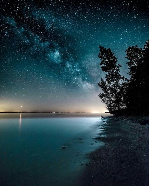 Красивая Луна