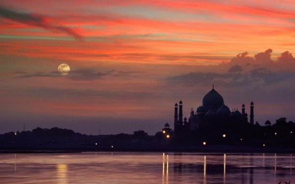 Тадж-Махал на закате Индия