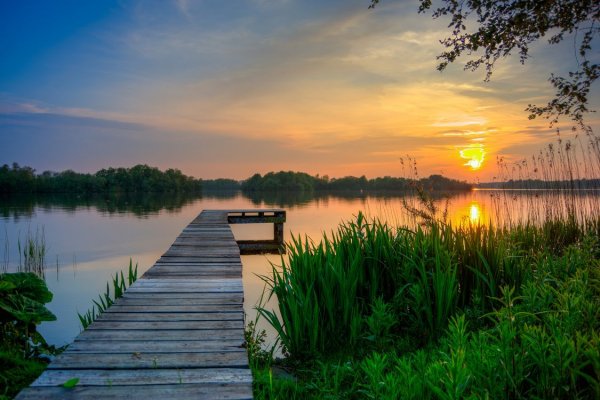 Река мостки рассвет деревня