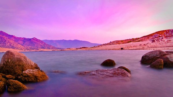 Розовый пейзаж