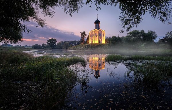 Храм Покрова на Нерли ночной