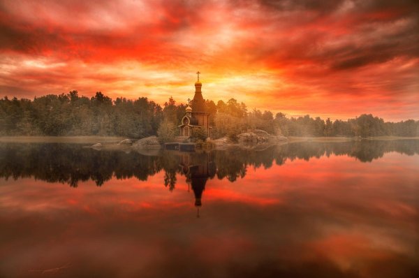 Рассвет на Вуоксе. Церковь Андрея Первозванного.