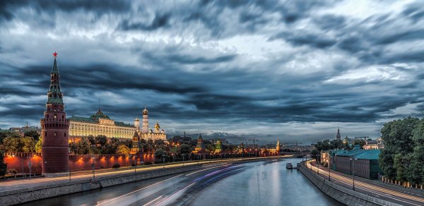 Вечерняя Москва летом