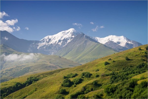 Пейзаж горы Северная Осетия
