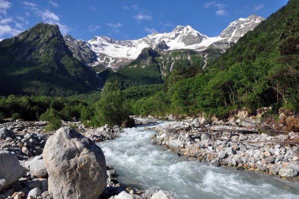 Горы Осетии Дигорское ущелье