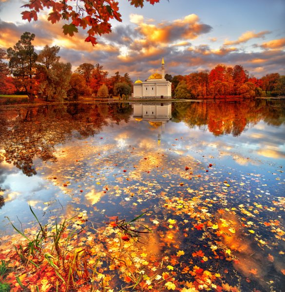 Октябрь в России