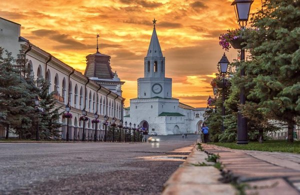 Кремлевская площадь Казань