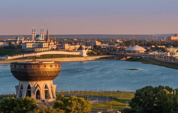Казань чаша и Кремль