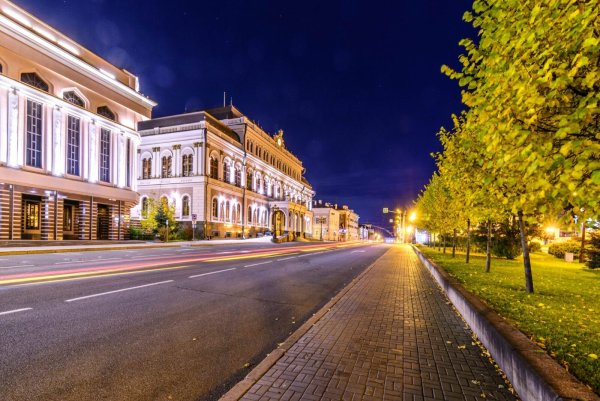 Улицы Казани ночью