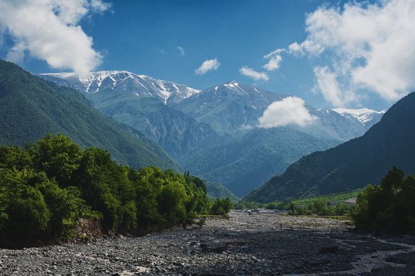 Кавказские горы Азербайджан