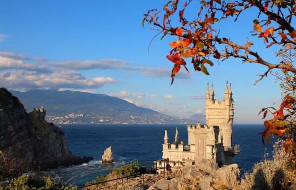 Ласточкино гнездо Крым осень