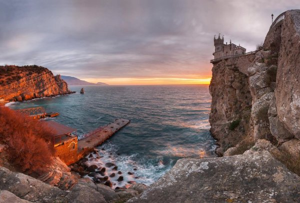 Крымский пейзаж Ласточкино гнездо