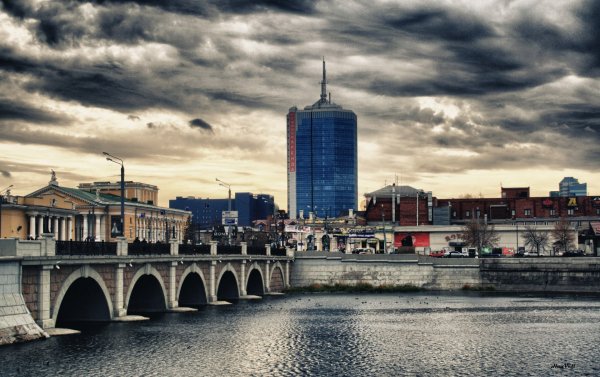 Челябинск Сити с реки Миасс