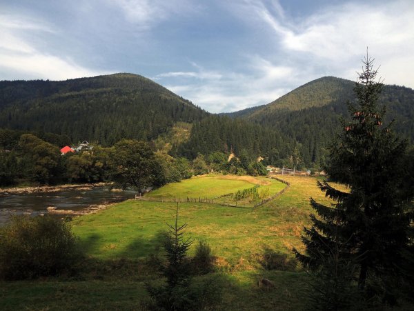 Украина. Трускавец. Карпатские горы