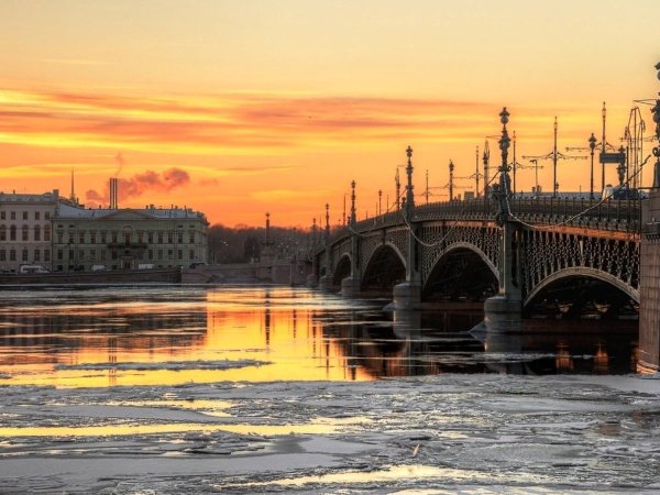 Фонари у Исаакиевского собора