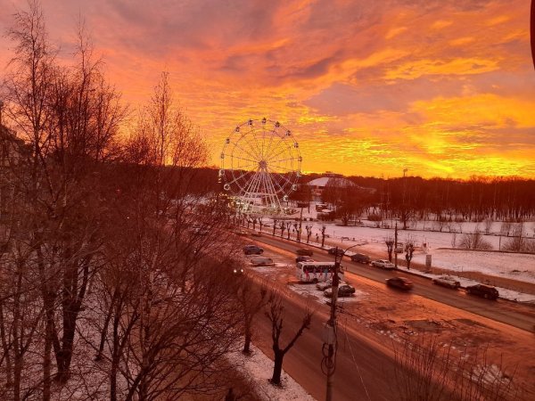 Парк у цирка Киров