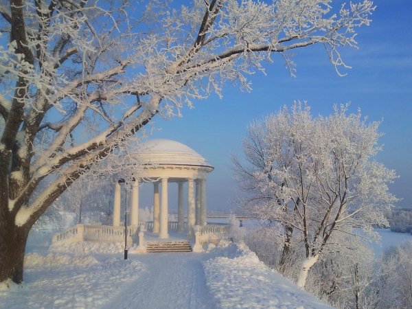 Киров Ротонда зимой