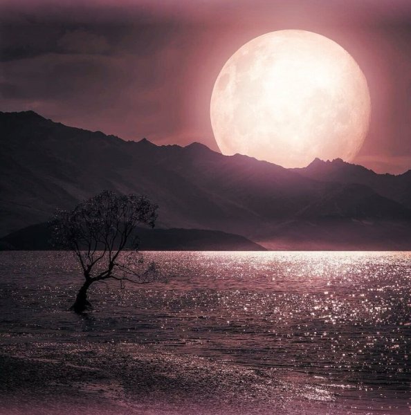 Красивая Луна