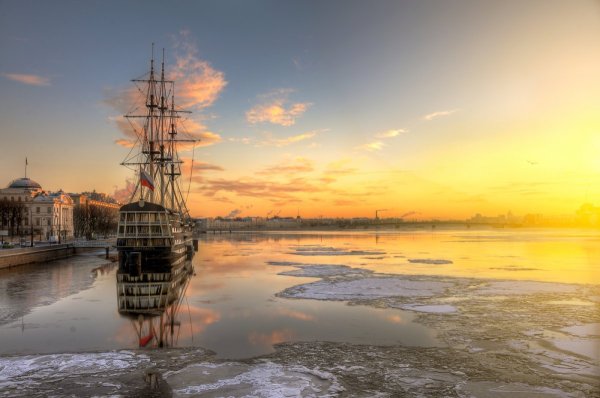 Питер Нева утро