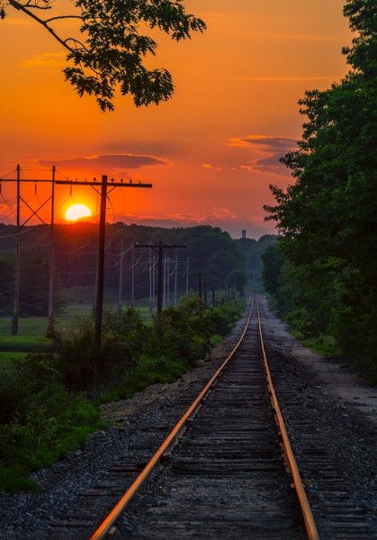 Красивая железная дорога