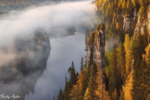 Урал, Пермский край, река Усьва, скала "чёртов палец".