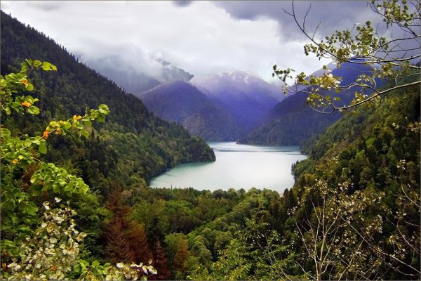 Озеро Рица утро