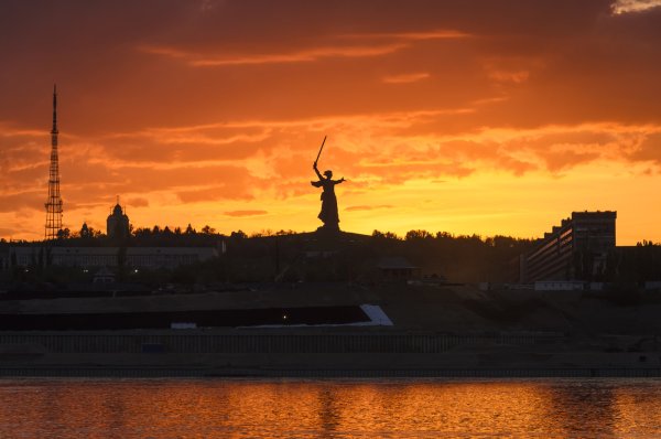 Волжский город