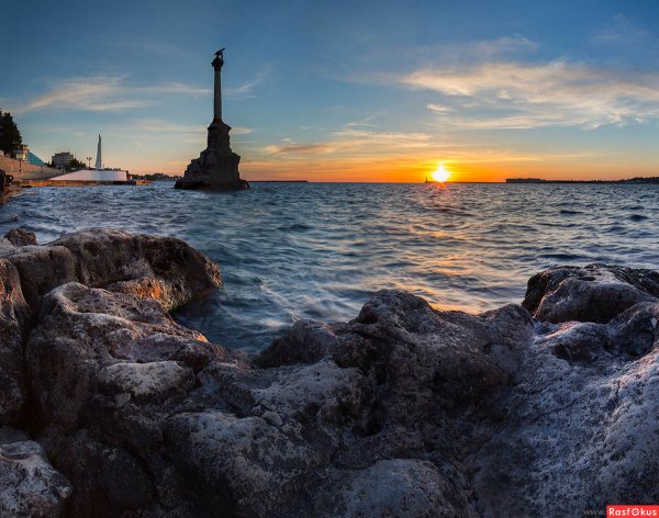 Севастопольская бухта памятник затопленным