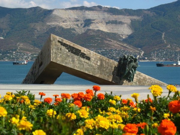 Мемориал малая земля в Новороссийске