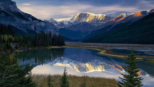 Озеро Морейн в Канаде