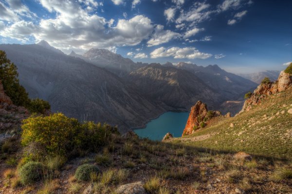 Таджикистан горы Лола