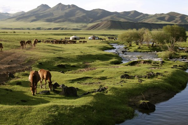 Монголия Хан Хухийн нуруу