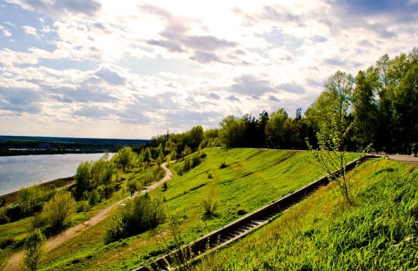 Лагерный сад Томск река
