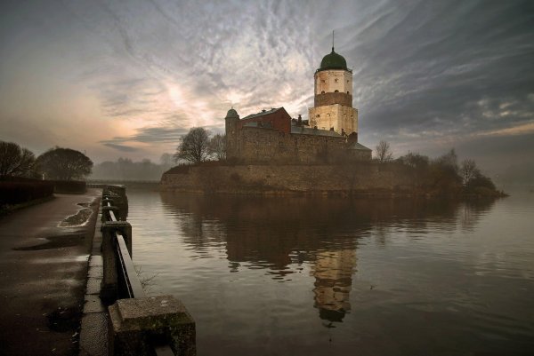 . Выборгский замок (Выборг, Ленинградская область) фото