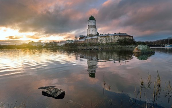Выборг замок осень